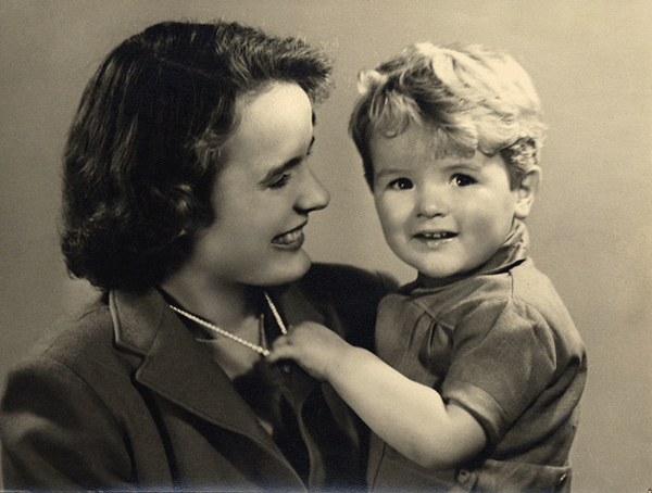 Mother-and-Son-Dorothy-Bohm