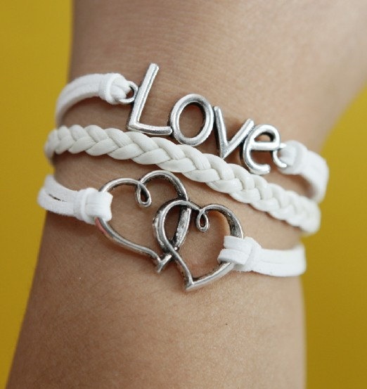 bracelet white