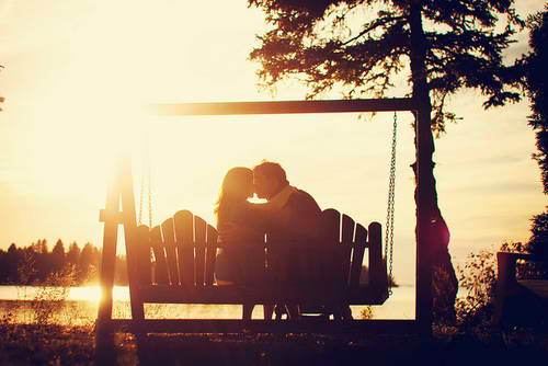 couple-cute-kiss-lake-love-favim-com-203154