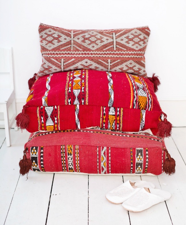 moroccan-floor-cushions-boho-chic-decor
