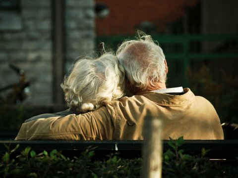 old-couple-love