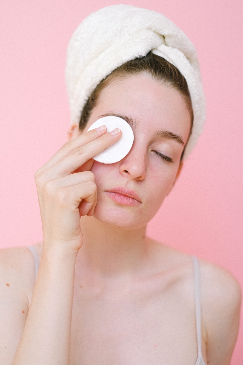 5 προϊόντα που θα αφαιρέσουν αποτελεσματικά, ακόμη και την αδιάβροχη μάσκαρά σου