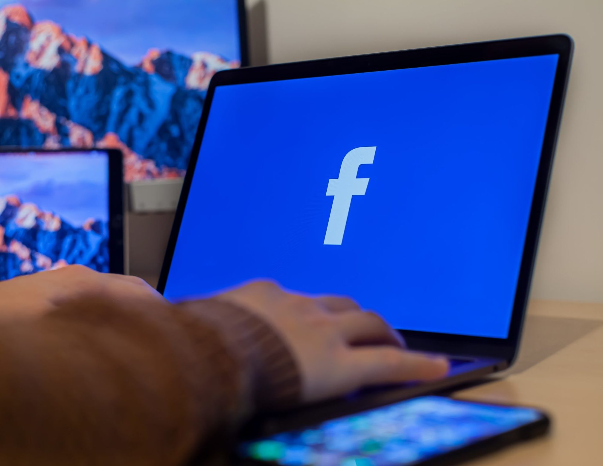 Facebook Αλλάζει την πολιτική της για τον εκφοβισμό ή την παρενόχληση σε δημόσια πρόσωπα