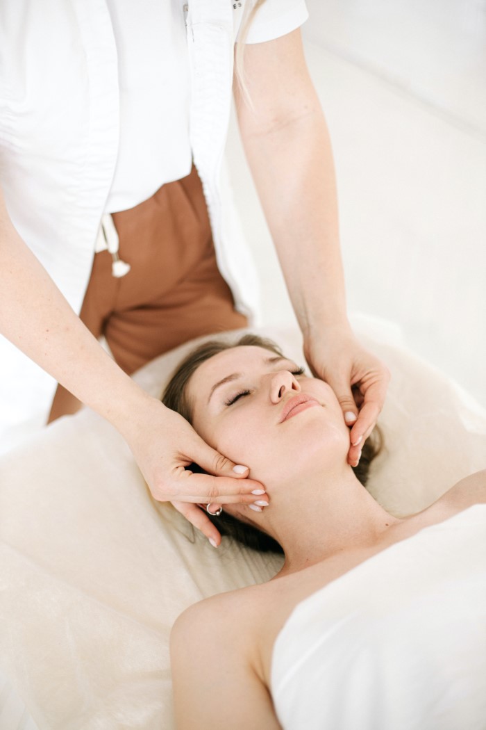 Τι είναι το buccal facial massage;