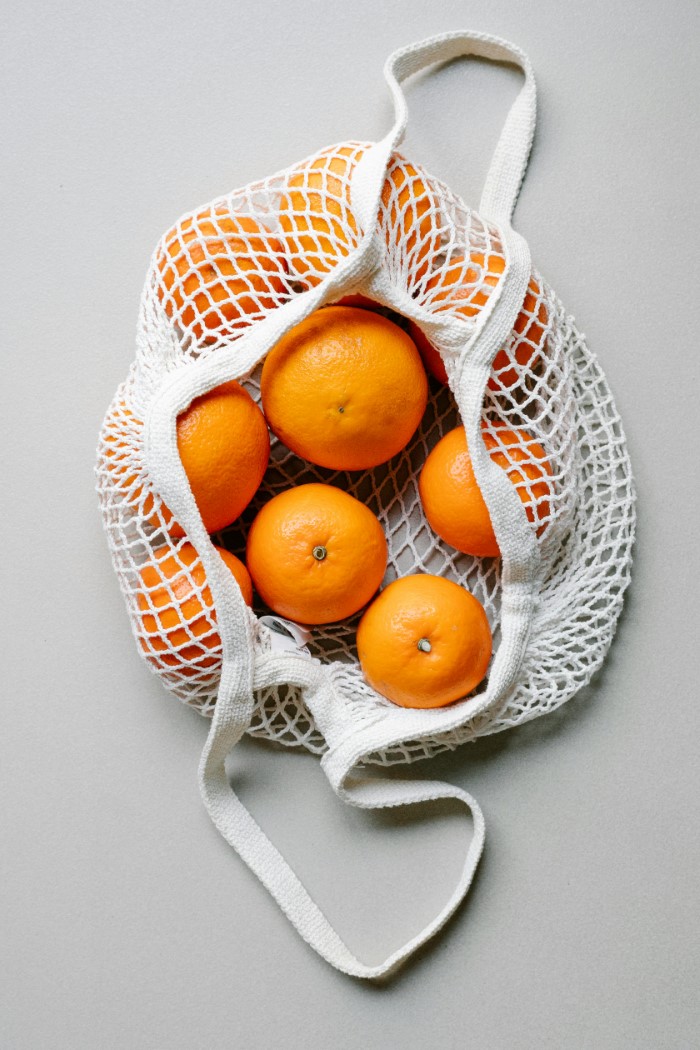 Orange Peel: Πώς το ξεφλούδισμα ενός πορτοκαλιού τεστάρει την αγάπη, σύμφωνα με το TikTok;