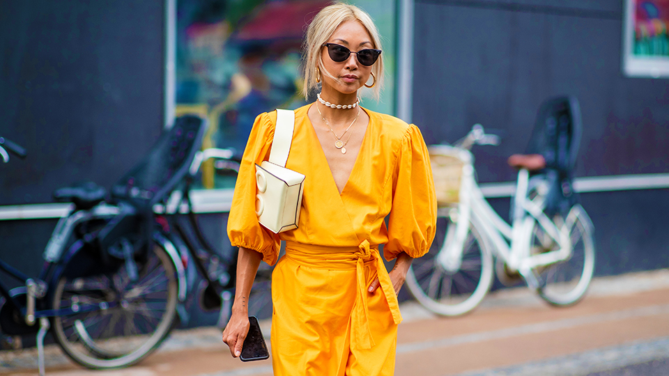 3 fashion tips που χρειάζεσαι αν σου αρέσει το πορτοκαλί και δεν ξέρεις πώς να το φορέσεις