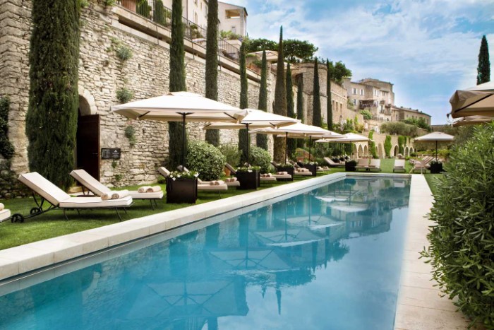 3 ονειρεμένα ξενοδοχεία στην Provence της Γαλλίας για να γιατρέψουν το wanderlust στην καραντίνα