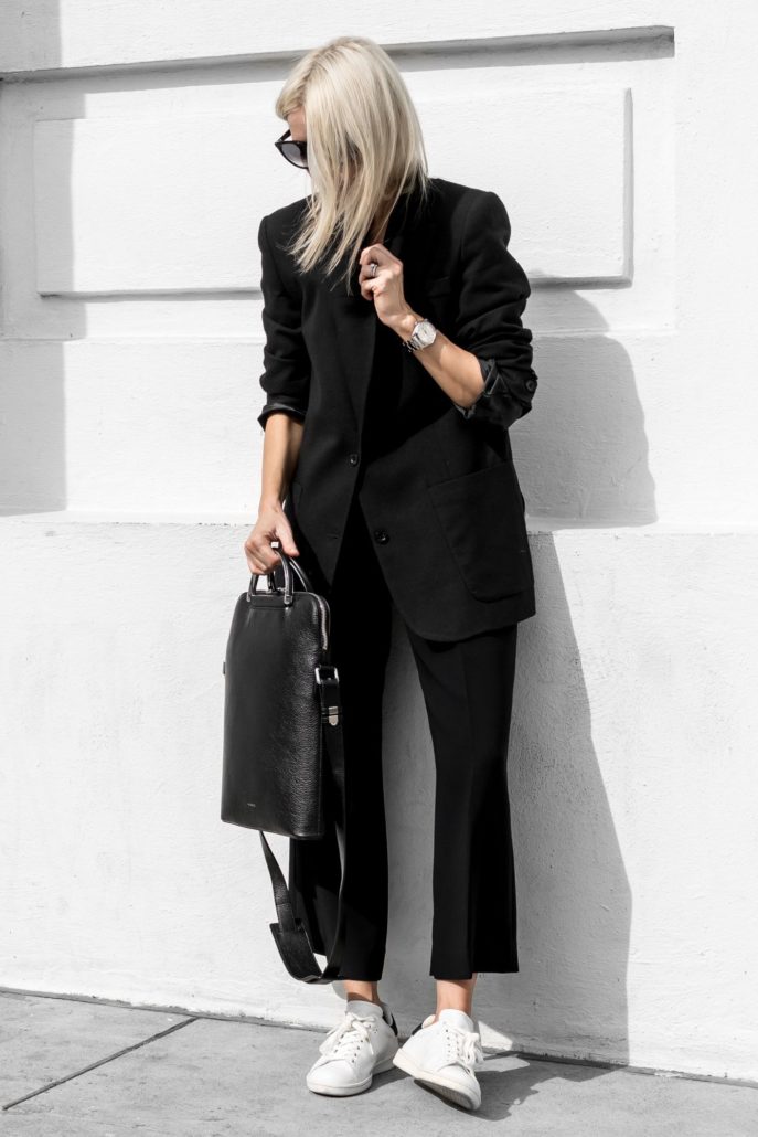 4 τρόποι να κάνεις ένα total black outfit λίγο πιο ενδιαφέρον