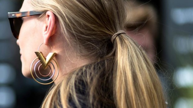 9 ιδέες για sleek ponytails και οδηγίες για να τα δημιουργήσεις μόνη σου