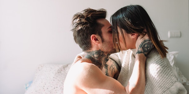 9 στιγμές σε μια σχέση που είναι σημαντικότερες από το πρώτο φιλί