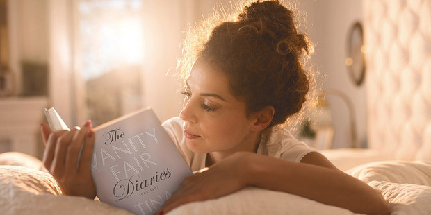 5 λόγοι που το διάβασμα είναι το ιδανικότερο πράγμα να κάνεις πριν τον ύπνο