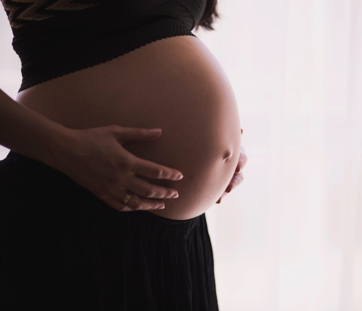 Pregnancy skincare Ποιες καλλυντικές ουσίες πρέπει να αποφεύγονται κατά τη διάρκεια της εγκυμοσύνης