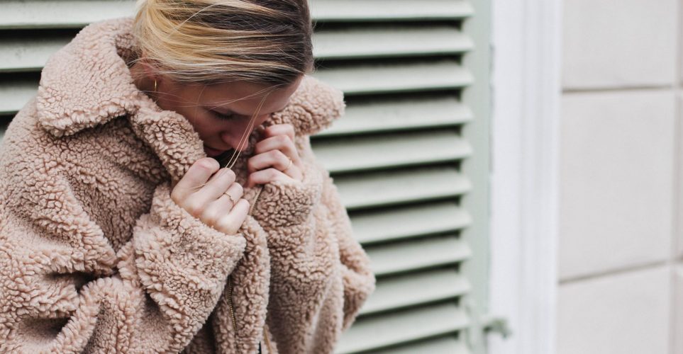 Τα teddy coats που δεν θα θέλεις να αποχωριστείς τον χειμώνα