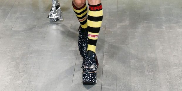 Τα πιο WTF παπούτσια που είδαμε στην αντρική London Fashion Weeek