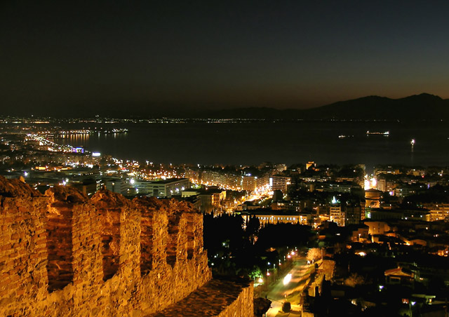 5 ιδέες για νυχτερινά ραντεβού στη Θεσσαλονίκη