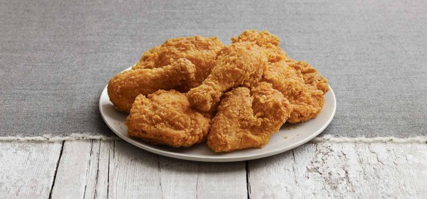 Πώς να φτιάξεις το τέλειο KFC κοτόπουλο στο σπίτι σου