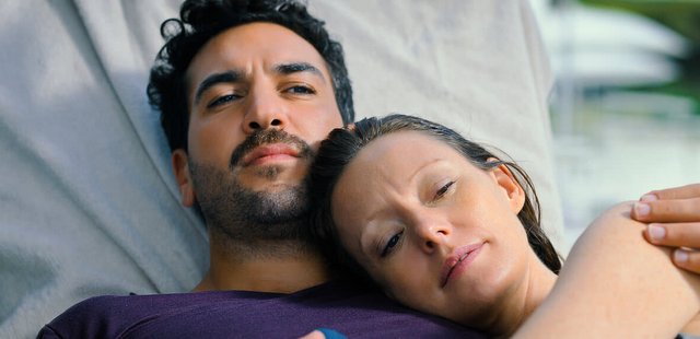 "Αξίζουμε κι εμείς μια καλή ζωή": Η νέα ταινία 'What We Wanted' ρίχνει φως σε ένα θέμα που απασχολεί πολλά ζευγάρια