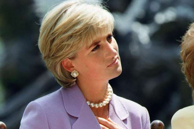 Η ηθοποιός που θα υποδυθεί την πριγκίπισσα Diana στο The Crown θα σου δημιουργήσει το απόλυτο deja-vu