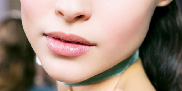 Τα καλύτερα lip-plumping προϊόντα για φυσικά γεμάτα χείλη